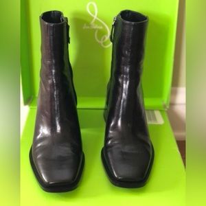 Excellent condition Sam Edelman Winnie bootie.